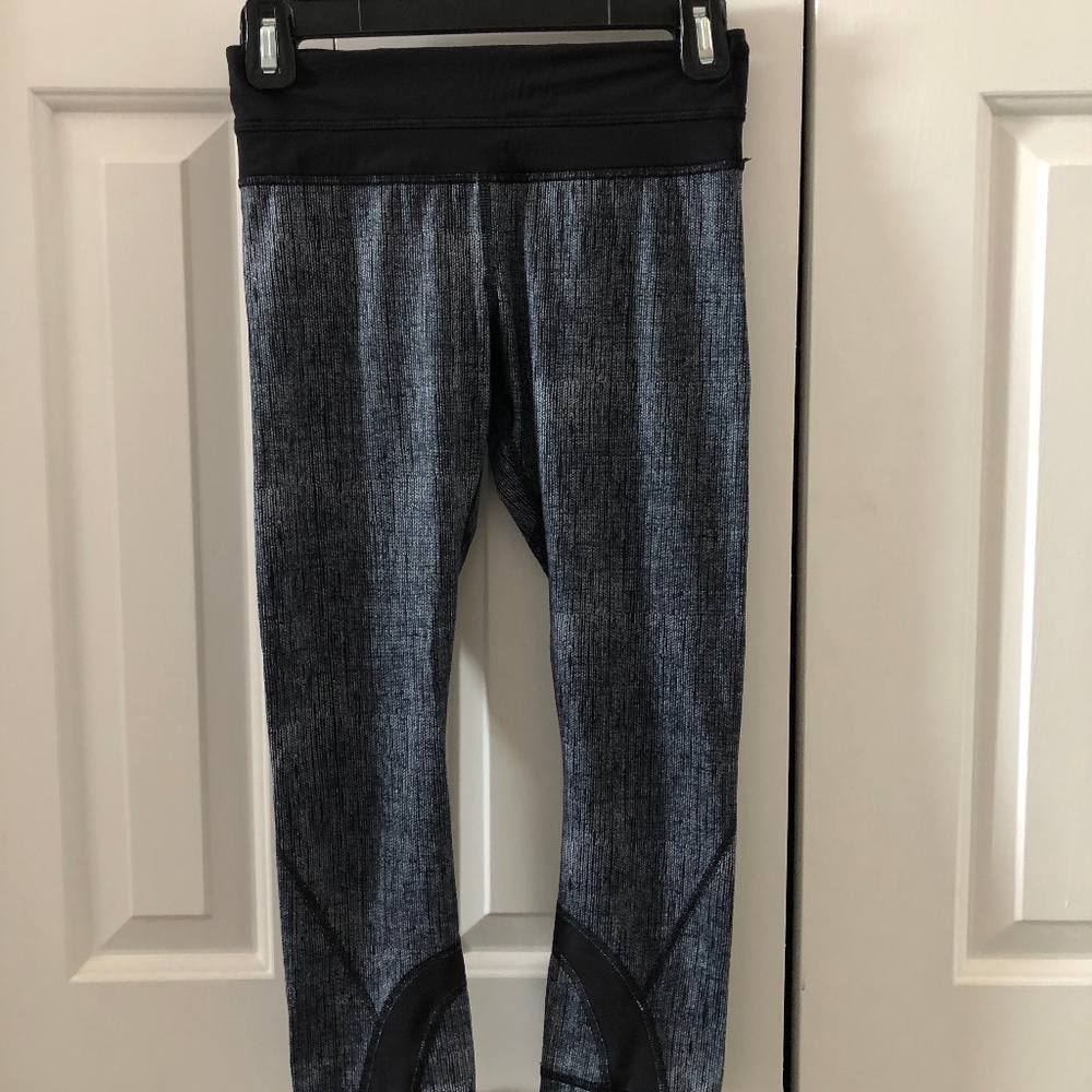 Lululemon Size 2 XS Luxtreme Lulu Mid-calf Leggings